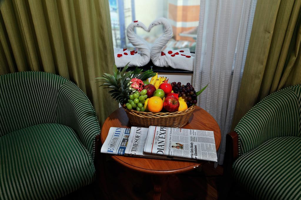 Hotel Gokulam Park Kochi Zimmer foto