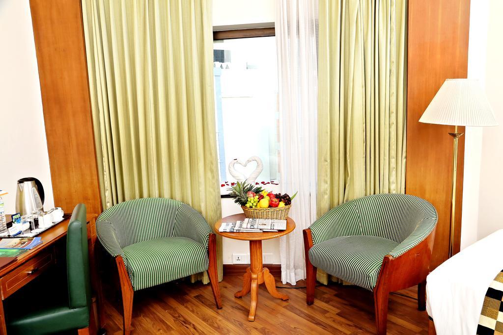 Hotel Gokulam Park Kochi Zimmer foto