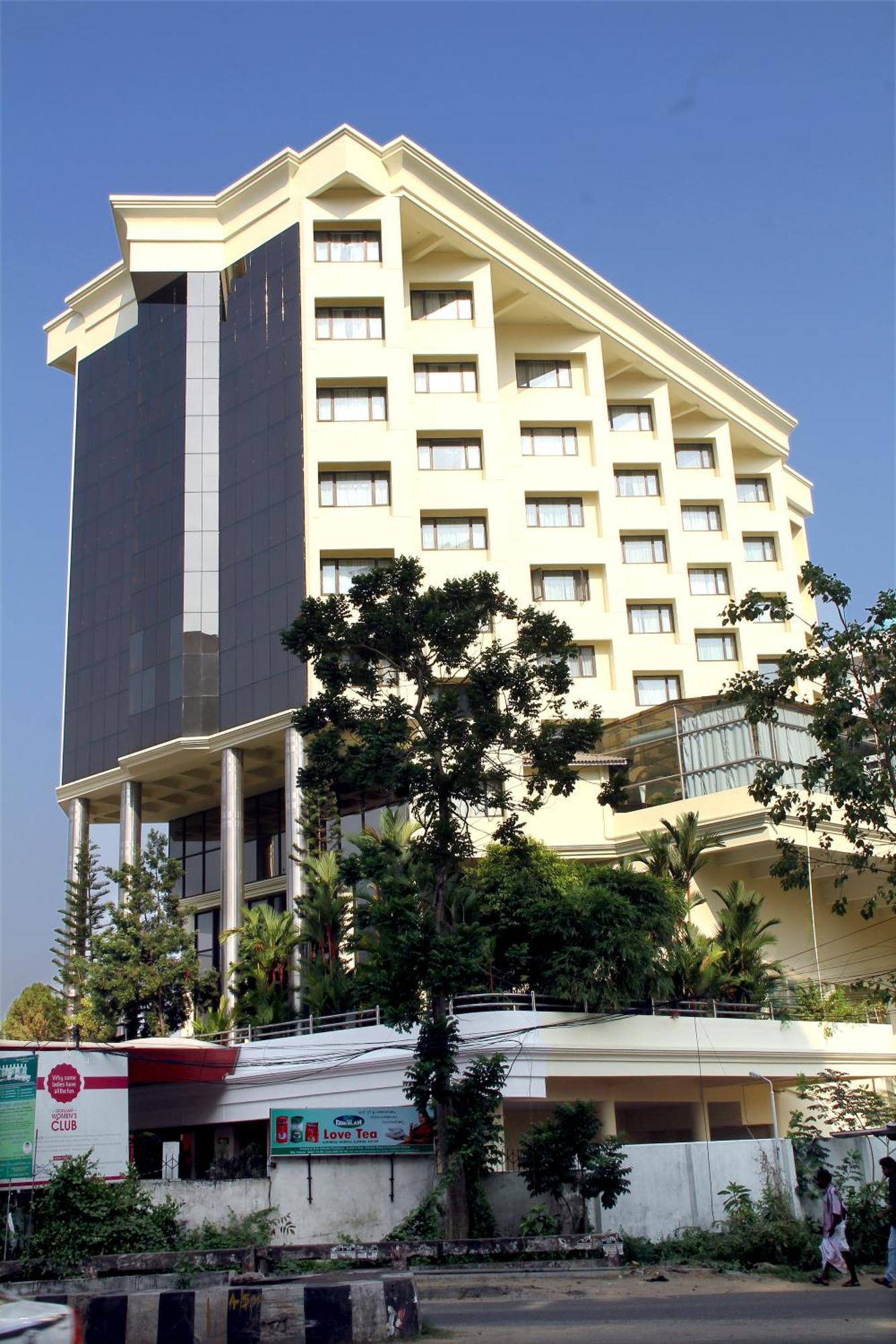 Hotel Gokulam Park Kochi Exterior foto